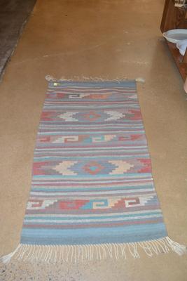 Beautiful Wool Rug, Hecho en Mexico  56"x31"