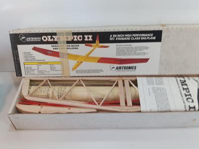 Vintage Airtronics Olympic II 100