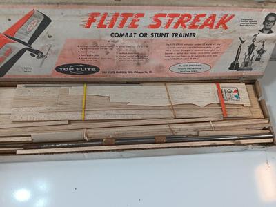 Top Flite Models Flite Streak Combat or Stunt Trainer Model airplane