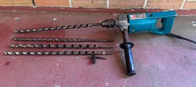 MAKITA 1/2â€ Electric Drill & Drill Bits