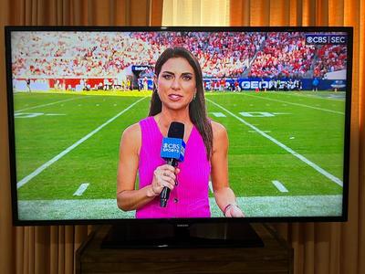 SAMSUNG 55â€ LED TV *NOT A SMART TV*