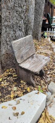 Weathered Wood Garden Bench Decor