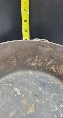 Cast Iron Dutch Oven