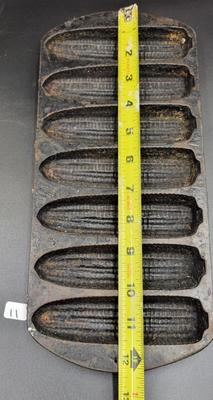 Cast Iron Cornstick Cornbread  Pan