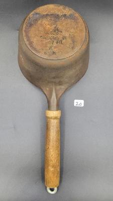 Cast Iron Sauce Pan