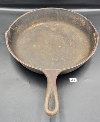3 Notch Lodge Cast Iron Skillet
