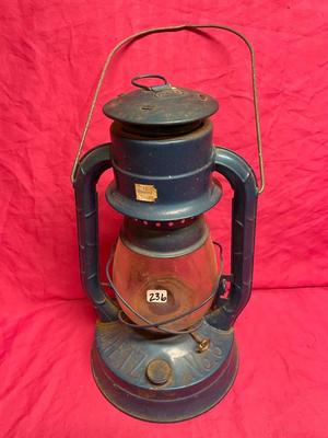 Vtg Dietz utility lamp