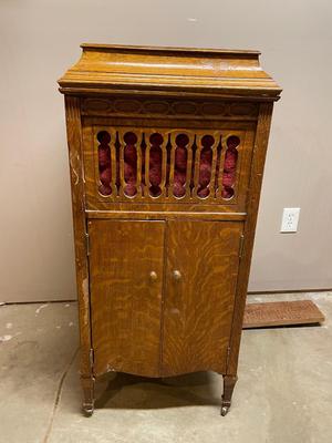 Pathe old record player