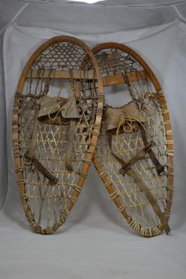 Vintage Faber Sinew & Wood Snow Shoes, Canada 26â€x12â€