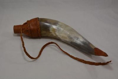 Steer Horn & Plastic Bottle Powder Horn, 15â€ AS IS