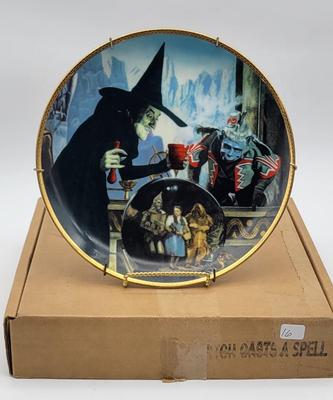 Wizard of Oz - Witch Casts A Spell