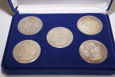 HISTORIC MORGAN DOLLAR SILVER DOLLAR COLLECTION INCLUDING 1890 CC  - FIVE COINS IN PRESENTATION BOX