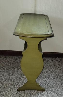 Accent Table