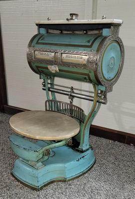 Antique Dayton GOLD MEDAL Scale