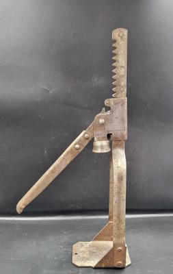 Vintage INDESTRO Bottle Capper