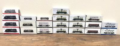 Readers Digest N Scale Train Car Lot