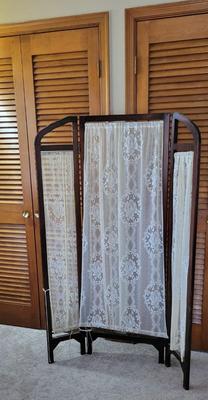 Antique 3 Panel Partition