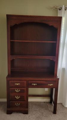 Broyhill 2 Pc Computer Desk
