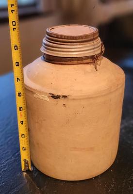 Stoneware with Lid