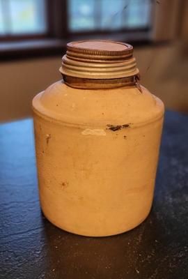 Stoneware with Lid