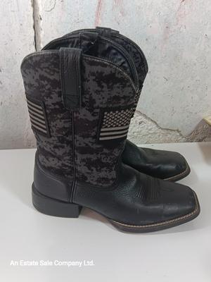 Men's Like new Ariat square toed Cowboy boots American flag Size 10D