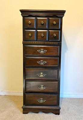 Traditional  Lingerie Chest Dresser