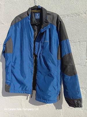 Very Nice Man's CHAPS brand Jacket - perfect for fall or winter! Size Large