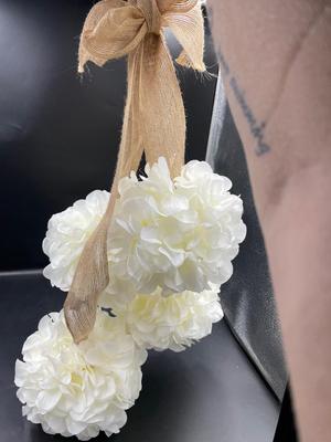 Pom Pom wall decor