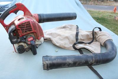 Toro - Gas Blower and Mulcher in one