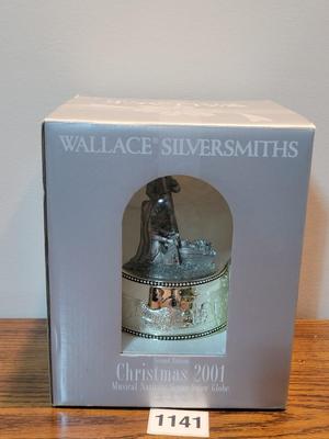 Wallace Silversmith Snowglobe