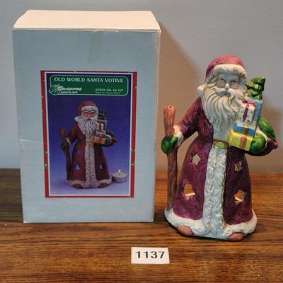 Old World Santa Votice