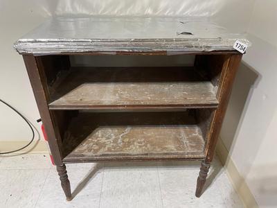 Storage shelf