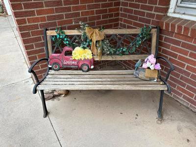 WROUGHT IRON 7 WOOD BENCH WITH OUTDOOR DECOR