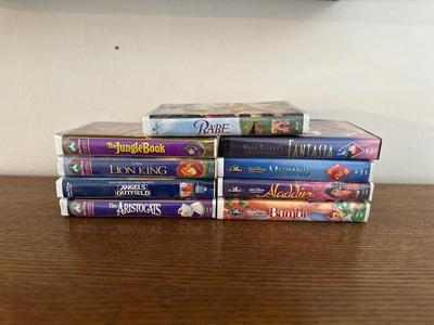 CHILDREN'S DISNEY MOVIES ON VHS IN CLAM SHELL CASE