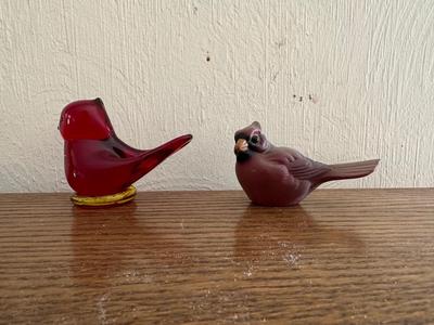 FENTON AND OTHER COLLECTIBLE BIRDS