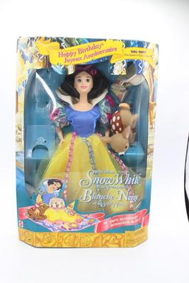 Snow White and the Seven Dwarfs Happy Birthday Doll Wal-Mart Exclusive Mattel 16535 in Box