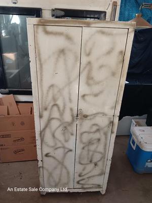 Large tin storage locker