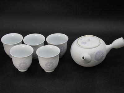 Arita Art Pottery Set Nabeshima Shibori Pattern Light Purple Design Motif Filter Teapot & Cups