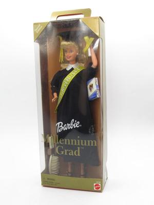 Barbie Millennium Cap & Gown Grad Play Doll Mattel 25708 in Original Box