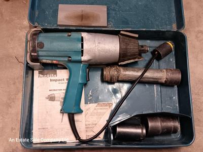 Makita 3/4"  Impact wrench with case Model 6906