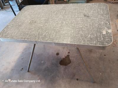 Vintage Retro CHROME MCM Walter of Wabash Kitchen table with leaf