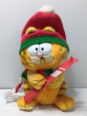 Vintage 1981 Dakin Garfield & Company Skier Winter Skiing 9" Plush