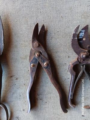Three pairs of vintage sheers / snips metal scissors