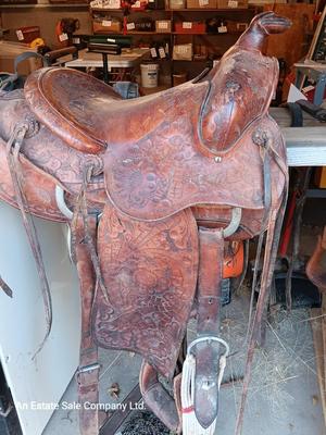 Antique Child's Saddle / Pony saddle