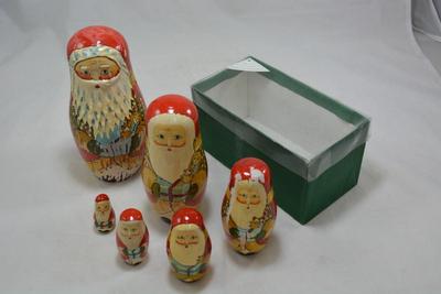 Santa Claus Set of 6 Russian Nesting Dolls - AS IS