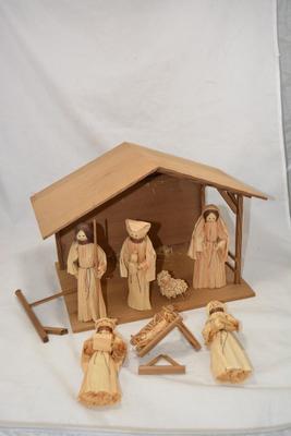 Handmade Corn Husk Doll Nativity Scene - AS IS