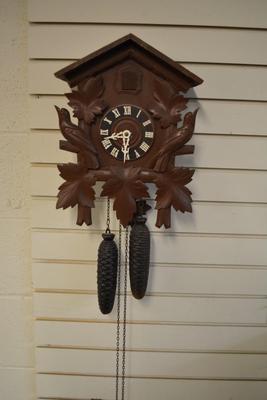 Vintage Cuckoo Clock Runs & Strikes 15"X11"