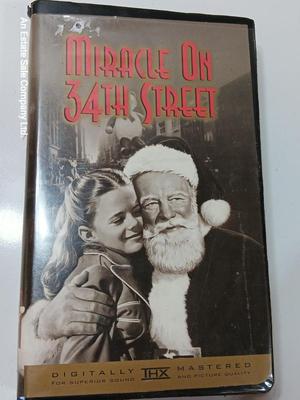 Miracle on 34th Street VHS With clam shell case