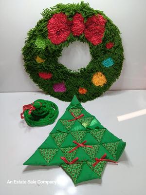 Vintage hook rug wreath and quilt tree decorations with macramÃ© bell