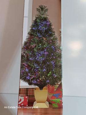 Standard plug or USB 32" Fiber optic Christmas Tree PERFECT FOR THE OFFICE!!